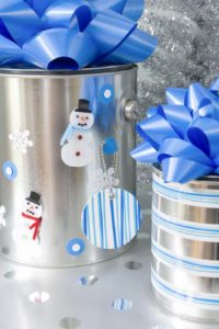 Paper wrapped paint cans for x-mas decorations